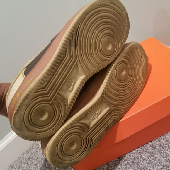 Air Force 1 Low Premium Black History Month size10 - Picture 7 of 8